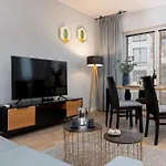 Exclusive Mostowa By Renters Prestige Apartmán
