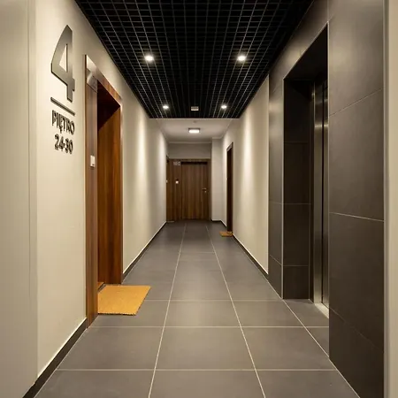 Exclusive Mostowa By Renters Prestige