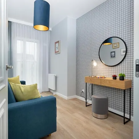 Exclusive Mostowa By Renters Prestige