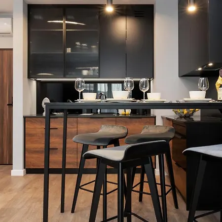 Exclusive Mostowa By Renters Prestige Apartman