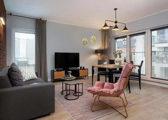 Exclusive Mostowa By Renters Prestige