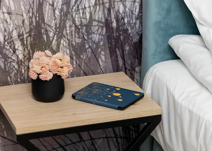 Exclusive Mostowa By Renters Prestige