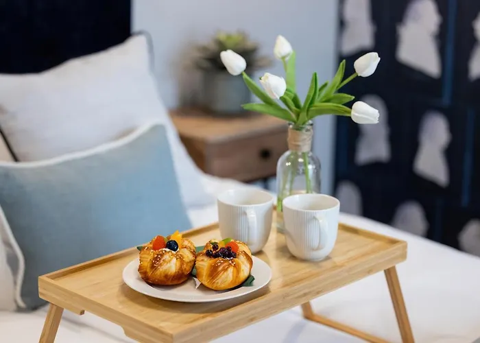 Exclusive Mostowa By Renters Prestige