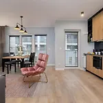 Exclusive Mostowa By Renters Prestige