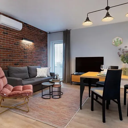 Exclusive Mostowa By Renters Prestige شقة بوزنان