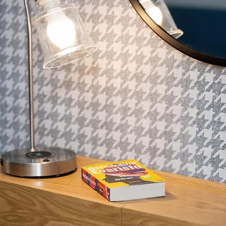 Exclusive Mostowa By Renters Prestige