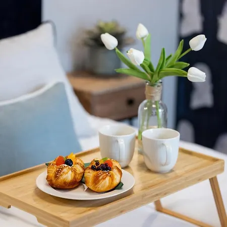 Exclusive Mostowa By Renters Prestige