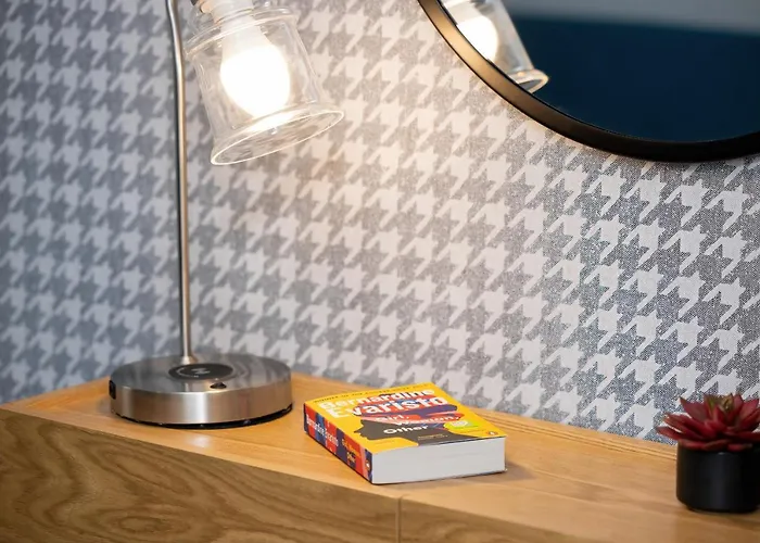 Exclusive Mostowa By Renters Prestige